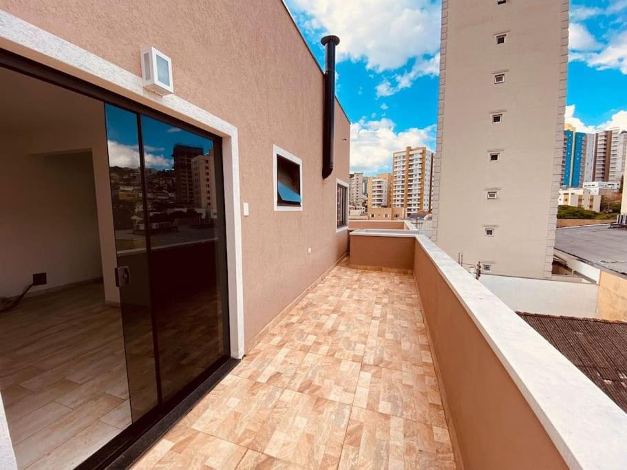 فيلا Poços de Caldasفي Casa Unica E Moderna Centro المظهر الخارجي الصورة